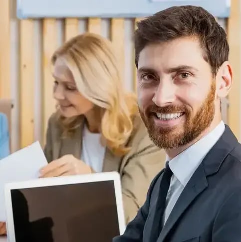 group-of-multiethnic-businesspeo (2)